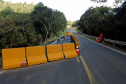 Tráfego na PR-340, entre Tibagi e Telêmaco Borba, foi liberado em meia pista na tarde desta terça-feira (25/3). Foto:DER