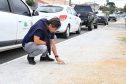 Com o objetivo principal de estimular a aplicação de novas tecnologias em obras no Paraná, o superintendente executivo do Serviço Social Autônomo (Paranacidade), Alvaro Cabrini Junior, visitou, junto com outros técnicos, o trabalho executado em Pinhais com uma tecnologia para implantação de calçadas feitas de concreto poroso permeável. Foto: SEDU