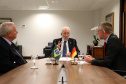Consul Geral da Alemanha em São Paulo Axel Zeidler, e Cônsul Honorário da Alemanha em Curitiba Andreas F.H. Hoffrichter ,com o Vice-governador Darci Piana.Foto Gilson Abreu