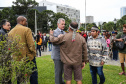 O Chefe de Gabinete do Governador Ratinho Junior,  Daniel Vilas Bôas Rocha  e o secretario de Comunicação do Estado, Hudson José estiveram com integrantes da aldeia Tupã Nhe´é Kretã, que fazem protesto nacional contrário à extinção da Secretaria Especial de Saúde Indígena (Sesai), unidade vinculada ao Ministério da Saúde em frente ao Palacio Iguacu.  O governador do Estado cumpre agenda em São Paulo nesta quinta-feira. Curitiba, 28/03/2019 -  Foto: Geraldo Bubniak/ANPr