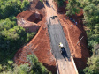 O Departamento de Estradas de Rodagem do Paraná (DER-PR) vai liberar na manhã deste sábado (30) o tráfego sobre a ponte do Rio da Anta, na PR-082. O trecho liga o município de Douradina à Santa Felicidade, distrito de Tapira, no Noroeste do Estado. O local estava totalmente interditado desde 7 de janeiro, quando parte do pavimento da cabeceira da ponte cedeu na altura do km 568 devido às chuvas.  -  Curitiba, 29/03/2019  -  Foto: Divulgação DER