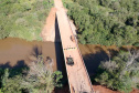 O Departamento de Estradas de Rodagem do Paraná (DER-PR) vai liberar na manhã deste sábado (30) o tráfego sobre a ponte do Rio da Anta, na PR-082. O trecho liga o município de Douradina à Santa Felicidade, distrito de Tapira, no Noroeste do Estado. O local estava totalmente interditado desde 7 de janeiro, quando parte do pavimento da cabeceira da ponte cedeu na altura do km 568 devido às chuvas.  -  Curitiba, 29/03/2019  -  Foto: Divulgação DER