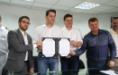O governador Carlos Massa Ratinho Junior anunciou nesta quarta-feira (3) a contratação do projeto executivo de engenharia para restauração e ampliação de capacidade da Av. Ayrton Senna da Silva, um dos principais acessos ao Porto, no Litoral. A revitalização da via é fundamental para aumentar a capacidade de escoamento das exportações do Estado. - Paranaguá, 03/04/2019 - Foto: Rodrigo Félix Leal/ANPr