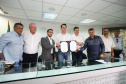 O governador Carlos Massa Ratinho Junior anunciou nesta quarta-feira (3) a contratação do projeto executivo de engenharia para restauração e ampliação de capacidade da Av. Ayrton Senna da Silva, um dos principais acessos ao Porto, no Litoral. A revitalização da via é fundamental para aumentar a capacidade de escoamento das exportações do Estado. - Paranaguá, 03/04/2019 - Foto: Rodrigo Félix Leal/ANPr