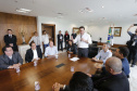 O governador Carlos Massa Ratinho Jr assinou no Palácio Iguaçu, decreto prorrogando a isenção do transporte para PCD (Pessoa Com Deficiência). Presentes na solenidade: prefeito de Curitiba, Rafael Greca de Macedo; secretário de Desenvolvimento Urbano, João Carlos Ortega; diretor presidente da Comec, Gilson dos Santos, entre outros.Curitiba, 09-04-19.Foto: Arnaldo Alves / ANPr.