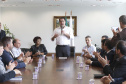 O governador Carlos Massa Ratinho Jr assinou no Palácio Iguaçu, decreto prorrogando a isenção do transporte para PCD (Pessoa Com Deficiência). Presentes na solenidade: prefeito de Curitiba, Rafael Greca de Macedo; secretário de Desenvolvimento Urbano, João Carlos Ortega; diretor presidente da Comec, Gilson dos Santos, entre outros.Curitiba, 09-04-19.Foto: Arnaldo Alves / ANPr.