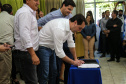 O governador Carlos Massa Ratinho Junior assina ordem de serviço para construção de Escola em Mauá da Serra nesta quarta-feira (10). Mauá da Serra, 10/04/2019 - Foto: Geraldo Bubniak/ANPr