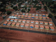 O governador Carlos Massa Ratinho Junior participa nesta sexta-feira (12) da inauguração do residencial Manoel Bono Belascuzas e entrega as chaves da casa própria para 44 famílias de Nova Londrina, no Noroeste do Estado. O empreendimento foi construído em um trabalho integrado do Governo do Estado, por meio da Cohapar, Copel e Sanepar, com o governo federal e a prefeitura. Nova Londrina, 12/04/2019 - Foto: Geraldo Bubniak/ANPr