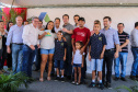 O governador Carlos Massa Ratinho Junior participa nesta sexta-feira (12) da inauguração do residencial Manoel Bono Belascuzas e entrega as chaves da casa própria para 44 famílias de Nova Londrina, no Noroeste do Estado. O empreendimento foi construído em um trabalho integrado do Governo do Estado, por meio da Cohapar, Copel e Sanepar, com o governo federal e a prefeitura. Nova Londrina, 12/04/2019 - Foto: Geraldo Bubniak/ANPr