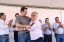 O governador Carlos Massa Ratinho Junior participa nesta sexta-feira (12) da inauguração do residencial Manoel Bono Belascuzas e entrega as chaves da casa própria para 44 famílias de Nova Londrina, no Noroeste do Estado. O empreendimento foi construído em um trabalho integrado do Governo do Estado, por meio da Cohapar, Copel e Sanepar, com o governo federal e a prefeitura. Nova Londrina, 12/04/2019 - Foto: Rodrigo Felix Leal/ANPr
