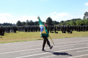 O Exército Brasileiro completa 371 anos em abril. Nesta quarta-feira (17), para celebrar a data, a 5ª Divisão de Exército realizou no Forte Pinheirinho, em Curitiba, uma solenidade militar com apresentação da banda da corporação e desfiles. Também foram entregues Medalhas de Ordem do Mérito Militar e diplomas a 20 civis e militares. O secretário de Estado da Segurança Pública e da Administração Penitenciária, Luiz Felipe Carbonell, participou da solenidade.
Foto Gilson Abreu ANPr