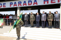 O Exército Brasileiro completa 371 anos em abril. Nesta quarta-feira (17), para celebrar a data, a 5ª Divisão de Exército realizou no Forte Pinheirinho, em Curitiba, uma solenidade militar com apresentação da banda da corporação e desfiles. Também foram entregues Medalhas de Ordem do Mérito Militar e diplomas a 20 civis e militares. O secretário de Estado da Segurança Pública e da Administração Penitenciária, Luiz Felipe Carbonell, participou da solenidade.
Foto Gilson Abreu ANPr