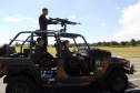 O Exército Brasileiro completa 371 anos em abril. Nesta quarta-feira (17), para celebrar a data, a 5ª Divisão de Exército realizou no Forte Pinheirinho, em Curitiba, uma solenidade militar com apresentação da banda da corporação e desfiles. Também foram entregues Medalhas de Ordem do Mérito Militar e diplomas a 20 civis e militares. O secretário de Estado da Segurança Pública e da Administração Penitenciária, Luiz Felipe Carbonell, participou da solenidade.
Foto Gilson Abreu ANPr