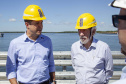 O planejamento futuro para a infraestrutura do Litoral do Estado e o crescimento dos Portos do Paraná foram discutidos nesta quinta-feira (18), durante visita do o vice-governador, Darci Piana, e secretário-chefe da Casa Civil, Guto Silva, ao Porto de Paranaguá. Foto: Claudio Neves/APPA
