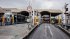 Os Portos do Paraná trabalham constantemente para fortalecer a segurança na região do Porto de Paranaguá. Além da atuação conjunta com Polícia Militar, Polícia Rodoviárias Federal e Estadual e Guarda Municipal, na segurança de caminhões e veículos na entrada da cidade, a Unidade Administrativa de Segurança Portuária (UASP) atua para coibir ações criminosas dentro do cais público.  -  Paranaguá, 26/04/2019  -  Foto: Cláudio Neves/APPA