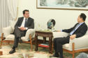 CHINA - O governador Carlos Massa Ratinho também esteve com o embaixador da China no Brasil, Yang Wanming. Ele apresentou como resultado da recente viagem ao país, na semana passada, a confirmação da visita do CEO da China Communications Construction Company (CCCC) - estatal chinesa e maior empresa de infraestrutura do País - ao Paraná no dia 14 de maio. Na foto, o secretário da Infraestrurtura e Logística, Sandro Alex - Curitiba, 29/04/2019 - Foto: Rodrigo Félix Leal/ANPr
