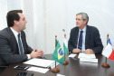 O governador Carlos Massa Ratinho Junior se reuniu na segunda-feira (29), em Brasília, com os embaixadores Nimia Ermelinda da Silva Boschert, do Paraguai, e Fernando Schmidt Ariztía, do Chile, para tratar do projeto do corredor bioceânico entre o Porto de Paranaguá e o Porto de Antofagasta. - BRasília, 29/04/2019 - Foto: Rodrigo Félix Leal/ANPr