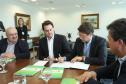 Governador Carlos Massa Ratinho Junior recebe o ministro do Meio Ambiente, Ricardo Salles  -  Curitiba, 30/04/2019  -  Foto: Rodrigo Félix Leal/ANPr