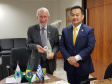 O vice-governador Darci Piana reuniu-se nesta terça-feira (30) com representantes do governo de Hyogo, província japonesa que tem acordo de irmandade com o Paraná, para discutir parcerias na área de infraestrutura, especialmente no setor de bioenergia. O encontro, no Palácio Iguaçu, também tratou do planejamento para a comemoração dos 50 anos de cooperação entre os dois estados, que será celebrada em 2020.Foto: Vive-governadoria
