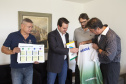 O superintendente de Esportes Hélio Wirbiski apresentou nesta terça-feira (30) ao governador Carlos Massa Ratinho Junior o calendário oficial dos jogos esportivos no Paraná