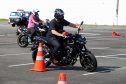 Motociclistas de Curitiba e Região Metropolitana participaram de uma instrução educativa sobre direção defensiva na manhã deste sábado (04/05), Dia Mundial do Trânsito, para reforçar a campanha educativa Maio Amarelo, do Departamento de Trânsito do Paraná (DETRAN) e da Polícia Militar. Foto:Soldado Amanda Morais