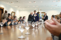O governador Carlos Massa Ratinho Junior entregou nesta quarta-feira armas, rádios comunicadores e veículos de escolta ao Departamento Penitenciário do Paraná (Depen). O objetivo é equipar e modernizar o sistema prisional do Estado. Curitiba, 08/05/2019. Foto: José Fernando Ogura/ANPr