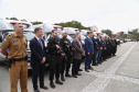 O governador Carlos Massa Ratinho Junior entregou nesta quarta-feira armas, rádios comunicadores e veículos de escolta ao Departamento Penitenciário do Paraná (Depen). O objetivo é equipar e modernizar o sistema prisional do Estado. Curitiba, 08/05/2019. Foto: José Fernando Ogura/ANPr