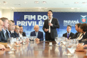 A Proposta de Emenda à Constituição (PEC) que põe fim à aposentadoria vitalícia de governadores, enviada no início do ano à Assembleia Legislativa pelo governador Carlos Massa Ratinho Junior, foi promulgada nesta quarta-feira (29), em solenidade no Palácio Iguaçu.  -  Curitiba, 29/05/2019  -  Foto: Rodrigo Félix Leal/ANPr
