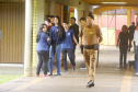 Presença policial transforma ambiente escolar e entorno em Foz do Iguaçu. Foto: Jaelson Lucas/AENPr