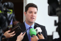 Representantes do Governo do Estado se reuniram nesta quarta-feira (29) com os deputados da base de apoio para apresentar a primeira versão do Banco de Projetos, que vai destinar R$ 375 milhões para licitar projetos executivos de grandes obras estruturais em todas as regiões do Estado. O chefe da Casa Civil, Guto Silva, coordenou a reunião  -  Curitiba, 29/05/2019  -  Foto: José Fernando Ogura/ANPr