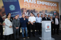 O Grupo Madero confirmou nesta quarta-feira (29), em cerimônia no Palácio Iguaçu, investimentos de R$ 600 milhões na ampliação das operações da empresa em Ponta Grossa, na região dos Campos Gerais. O anúncio foi feito pelo presidente do Grupo, Júnior Durski, ao lado do governador Carlos Massa Ratinho Junior e do apresentador Luciano Huck, sócio do empreendimento. - Curitiba, 29/05/2019 - Foto: Rodrigo Félix Leal/ANPr