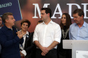 O Grupo Madero confirmou nesta quarta-feira (29), em cerimônia no Palácio Iguaçu, investimentos de R$ 600 milhões na ampliação das operações da empresa em Ponta Grossa, na região dos Campos Gerais. O anúncio foi feito pelo presidente do Grupo, Júnior Durski, ao lado do governador Carlos Massa Ratinho Junior e do apresentador Luciano Huck, sócio do empreendimento.  -  Curitiba, 29/05/2019  -  Foto Gilson Abreu/ANPr