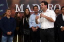 O Grupo Madero confirmou nesta quarta-feira (29), em cerimônia no Palácio Iguaçu, investimentos de R$ 600 milhões na ampliação das operações da empresa em Ponta Grossa, na região dos Campos Gerais. O anúncio foi feito pelo presidente do Grupo, Júnior Durski, ao lado do governador Carlos Massa Ratinho Junior e do apresentador Luciano Huck, sócio do empreendimento.  -  Curitiba, 29/05/2019  -  Foto Gilson Abreu/ANPr