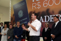 O Grupo Madero confirmou nesta quarta-feira (29), em cerimônia no Palácio Iguaçu, investimentos de R$ 600 milhões na ampliação das operações da empresa em Ponta Grossa, na região dos Campos Gerais. O anúncio foi feito pelo presidente do Grupo, Júnior Durski, ao lado do governador Carlos Massa Ratinho Junior e do apresentador Luciano Huck, sócio do empreendimento.  -  Curitiba, 29/05/2019  -  Foto Gilson Abreu/ANPr