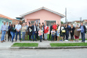 Dezessete famílias de Paranaguá receberam nesta quarta-feira (29) as chaves da casa própria. A partir de agora elas residem no Moradias Porto Seguro I, empreendimento que recebeu cerca de R$ 1,2 milhão de investimento, recursos financiados pelo Governo do Estado, por meio da Companhia de Habitação do Paraná (Cohapar). Foto:Bianca Breus / Cohapar
