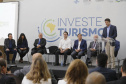 Governador Carlos Massa Ratinho Junior participa do seminário  do programa Investe Turismo, em Foz do Iguaçu. Na foto, o ministro do Turismo, Marcelo Álvaro Antônio. Foto: Arnaldo Alves/ANPr