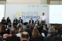 Governador Carlos Massa Ratinho Junior participa do seminário  do programa Investe Turismo, em Foz do Iguaçu. Foto: Rodrigo Felix Leal/ANPr