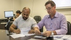 A Diretoria de Engenharia e Manutenção dos Portos do Paraná já analisa as propostas técnicas que concorrem para desenvolver o projeto executivo da avenida Ayrton Senna da Silva. O projeto é para restauração e ampliação da capacidade do trecho urbano, com 8,1 quilômetros de extensão, entre a continuação da BR 277 e o Porto de Paranaguá.   p  Paranaguá, 12/06/2019  -  Foto: Cláudio Neves/APPA