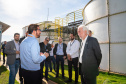 O vice-governador do Paraná Darci Piana, acompanhado do Diretor de Operações do Sebrae, Júlio Agostini e o Vice-presidente da Fecomércio e presidente do Sindilojas, Carlos Rodrigues do Nascimento visitaram a planta de produção de biogás e biometano, administrada pelo CIBiogás e que abastece parte da frota dos veículos da usina hidrelétrica de Itaipu.