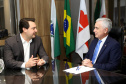 Governador Carlos Massa Ratinho Junior participa da abertura do I Simpósio Paranaense de Combate à Corrupção na Administração Pública. Na foto, o governador com o presidente da OAB-PR, Cássio Lisandro Telles  - Curitiba, 13/06/2019 - Foto: Jaelson Lucas/ANPr