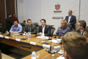 O governador Carlos Massa Ratinho Junior reuniu-se com representantes das Artes Marciais. Participaram: superintendente do Esporte, Hélio Wirbiski; deputado Alexandre Amaro; entre outros.Curitiba, 17-06-19.Foto: Arnaldo Alves / ANPr.