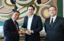 Governador Carlos Massa Ratinho Jr recebe o  embaixador de Bangladesh Zulfiqar Rahman. -  Curitiba,17/06/2019 Foto: Rodrigo Félix Leal/ANPr