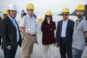 O embaixador de Bangladesh no Brasil, Zulfiqar Rahman, visitou o Porto de Paranaguá nesta terça-feira (18) com o objetivo de conhecer a estrutura e discutir a possibilidade de novos negócios entre o país asiático e os exportadores paranaenses.   -  Paranaguá, 18/06/2019  -  Foto: Cláudio Neves/Portos do Paraná