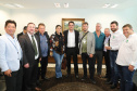 O governador Carlos Massa Ratinho Junior afirmou nesta terça-feira (25), no Palácio Iguaçu, durante o lançamento oficial do Conselho Gestor da Erva-Mate (Cogemate), que o Estado vai incentivar o desenvolvimento do cultivo da erva-mate e que o produto pode ser o propulsor de diversas iniciativas da gestão, como incentivo ao turismo, geração de emprego e industrialização da cadeia de alimentos.Foto: Rodrigo Felix Leal/ANPr