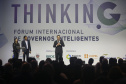 O governador Carlos Massa Ratinho Junior lançou nesta quinta-feira (27), em Foz do Iguaçu, durante o fórum internacional de inovação ThinkinG, o Paraná Inteligência Artificial (PIÁ). É o primeiro programa de inteligência artificial do Brasil focado na prestação de serviços à população.  Foto: Jaelson Lucas/ANPr
