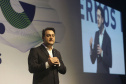 O governador Carlos Massa Ratinho Junior lançou nesta quinta-feira (27), em Foz do Iguaçu, durante o fórum internacional de inovação ThinkinG, o Paraná Inteligência Artificial (PIÁ). É o primeiro programa de inteligência artificial do Brasil focado na prestação de serviços à população.  Foto: Jaelson Lucas/ANPr