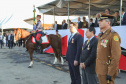 O governador Carlos Massa Ratinho Junior e o presidente em exercício Hamilton Mourão receberam nesta sexta-feira (28) a medalha Heróis da Cavalaria, da Polícia Montada Coronel Dulcídio. A condecoração foi entregue na cerimônia, em Curitiba, que comemora os 140 anos do regimento, que é a unidade mais antiga da Polícia Militar do Paraná. - Curitiba, 28/06/2019 - Foto: José Fernando Ogura/ANPr