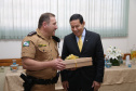 O governador Carlos Massa Ratinho Junior e o presidente em exercício Hamilton Mourão receberam nesta sexta-feira (28) a medalha Heróis da Cavalaria, da Polícia Montada Coronel Dulcídio. A condecoração foi entregue na cerimônia, em Curitiba, que comemora os 140 anos do regimento, que é a unidade mais antiga da Polícia Militar do Paraná. - Curitiba, 28/06/2019 - Foto: José Fernando Ogura/ANPr