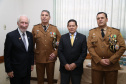 O governador Carlos Massa Ratinho Junior e o presidente em exercício Hamilton Mourão receberam nesta sexta-feira (28) a medalha Heróis da Cavalaria, da Polícia Montada Coronel Dulcídio. A condecoração foi entregue na cerimônia, em Curitiba, que comemora os 140 anos do regimento, que é a unidade mais antiga da Polícia Militar do Paraná. - Curitiba, 28/06/2019 - Foto: José Fernando Ogura/ANPr