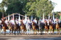 O governador Carlos Massa Ratinho Junior e o presidente em exercício Hamilton Mourão receberam nesta sexta-feira (28) a medalha Heróis da Cavalaria, da Polícia Montada Coronel Dulcídio. A condecoração foi entregue na cerimônia, em Curitiba, que comemora os 140 anos do regimento, que é a unidade mais antiga da Polícia Militar do Paraná. - Curitiba, 28/06/2019 - Foto: José Fernando Ogura/ANPr